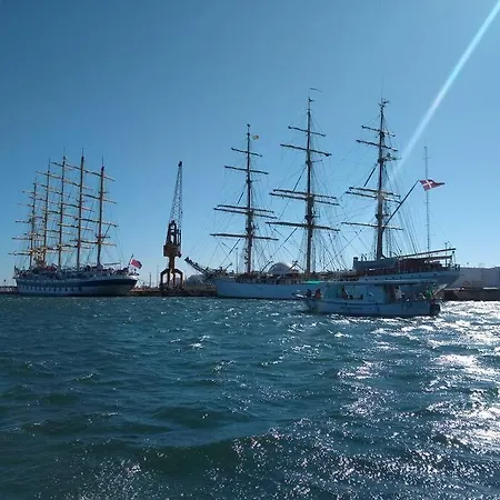 Front Luxury T1 Pools Garage Tennis Апартаменты *